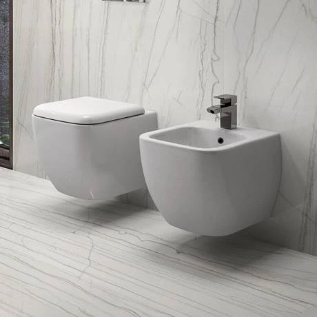 RAK Metropolitan Wall Hung Rimless Pan + Soft Close Seat 6 RAK Metropolitan Wall Hung Rimless Pan + Soft Close Seat - Image 4